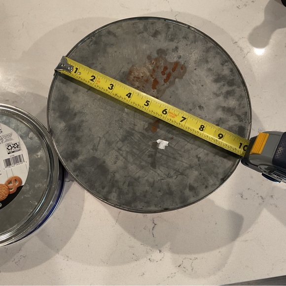 Vintage Christmas Carolers Tin 10” Round  & Santa Face Tin 7-1/2” Both Empty - Picture 4 of 10